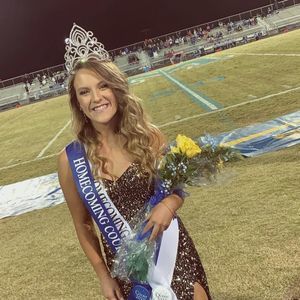 Meet your Posher, Avery